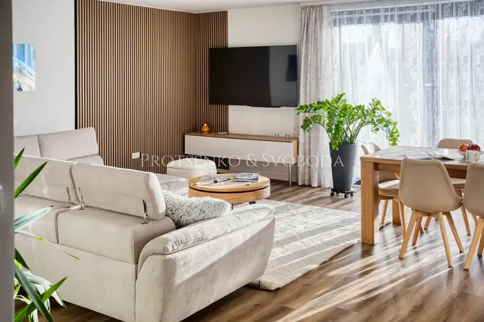 Prodej rodinného domu, Kamenice nad Lipou, Dobšova, 210 m2