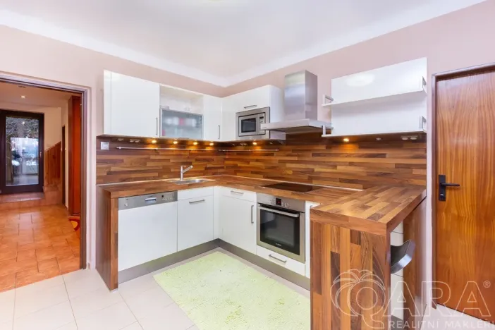 Pronájem rodinného domu, Opařany, 147 m2