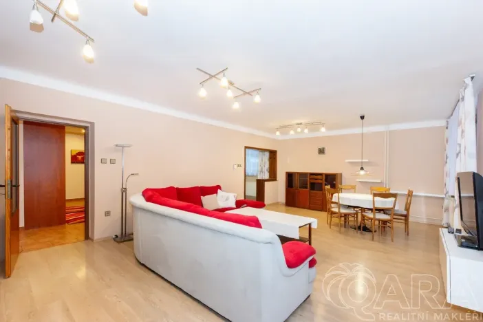 Pronájem rodinného domu, Opařany, 147 m2