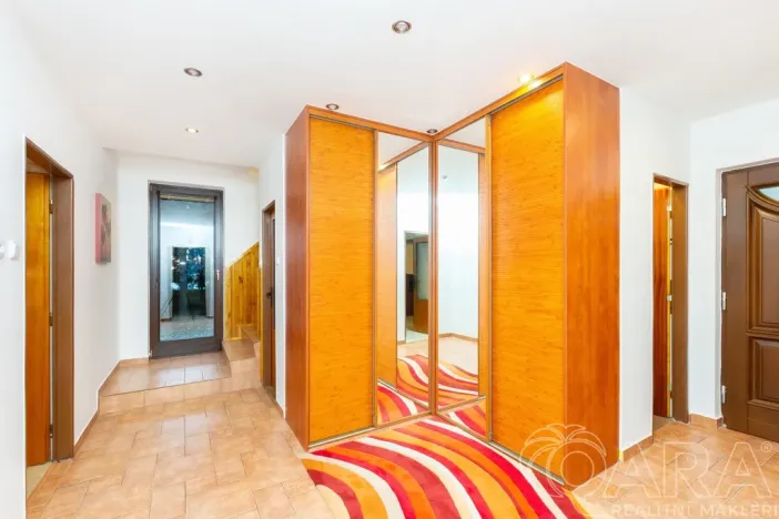 Pronájem rodinného domu, Opařany, 147 m2