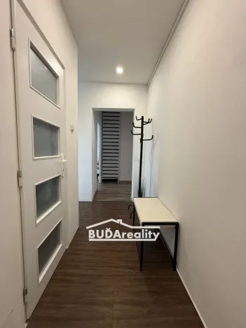 Prodej bytu 3+1, Zlín - Malenovice, Husova, 65 m2