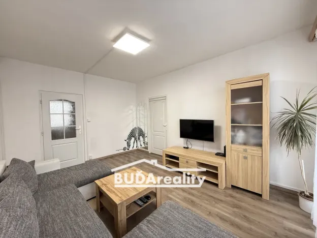 Prodej bytu 3+1, Zlín - Malenovice, Husova, 65 m2