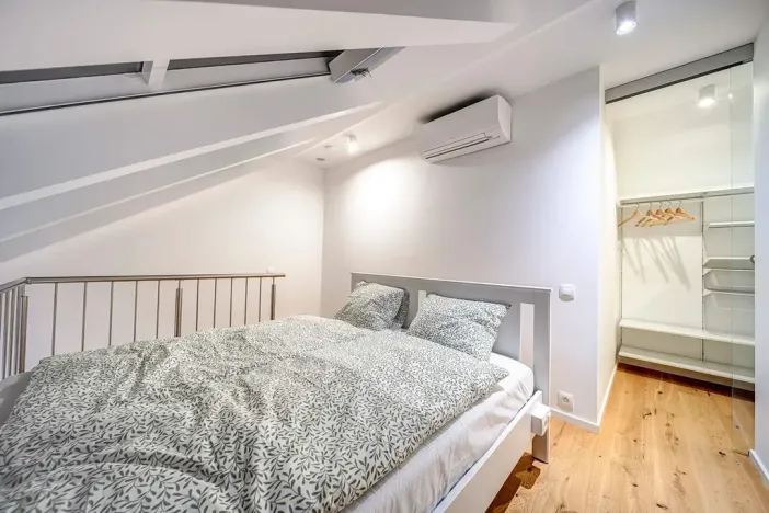 Pronájem atypického bytu, Hradec Králové, Eliščino nábřeží, 38 m2