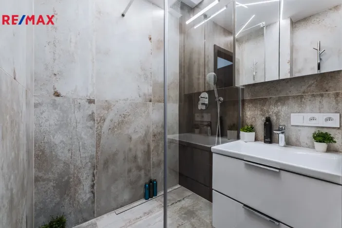 Pronájem bytu 3+1, Praha - Střížkov, Habartická, 61 m2