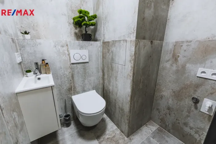 Pronájem bytu 3+1, Praha - Střížkov, Habartická, 61 m2