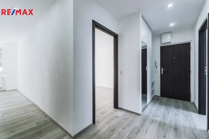 Pronájem bytu 3+1, Praha - Střížkov, Habartická, 61 m2