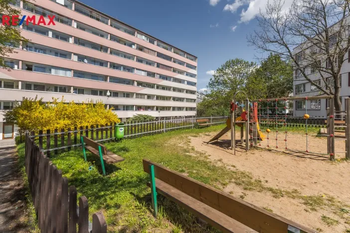 Pronájem bytu 3+1, Praha - Střížkov, Habartická, 61 m2