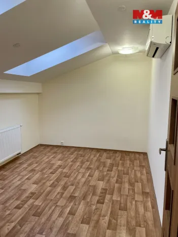 Pronájem bytu 3+kk, Praha - Holešovice, Za papírnou, 82 m2