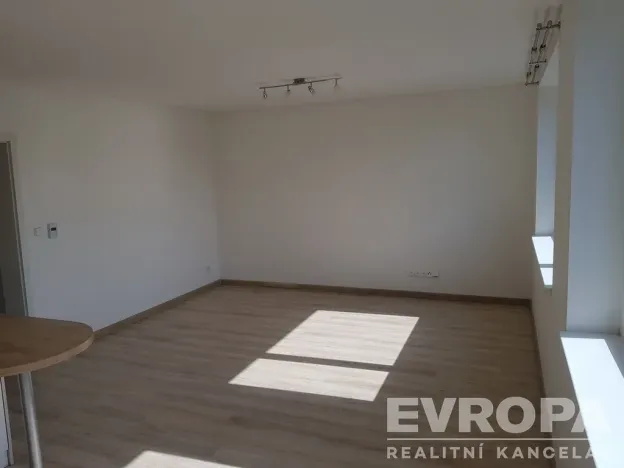 Pronájem bytu 2+kk, Hrádek nad Nisou, 1. máje, 55 m2