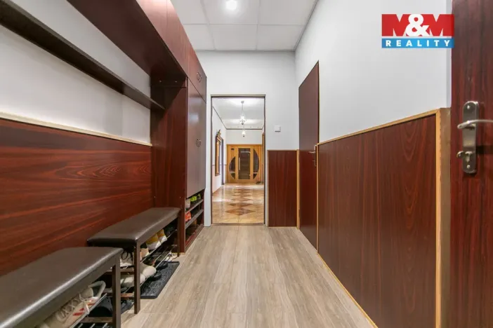 Prodej atypického bytu, Březová, Smetanova, 177 m2