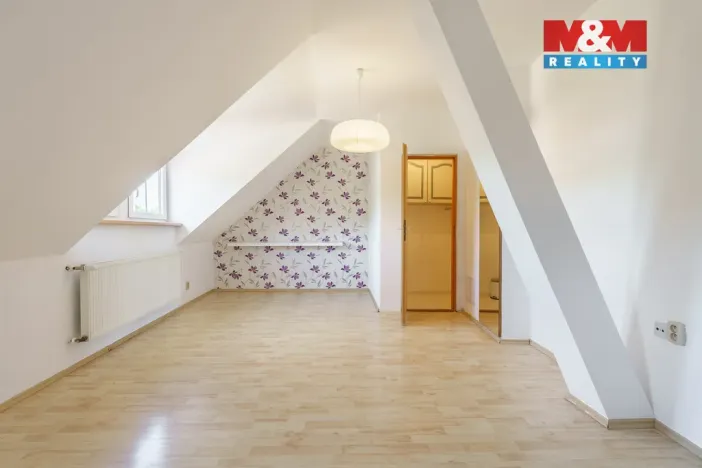 Prodej bytu 3+1, Cheb, Cechovní, 130 m2