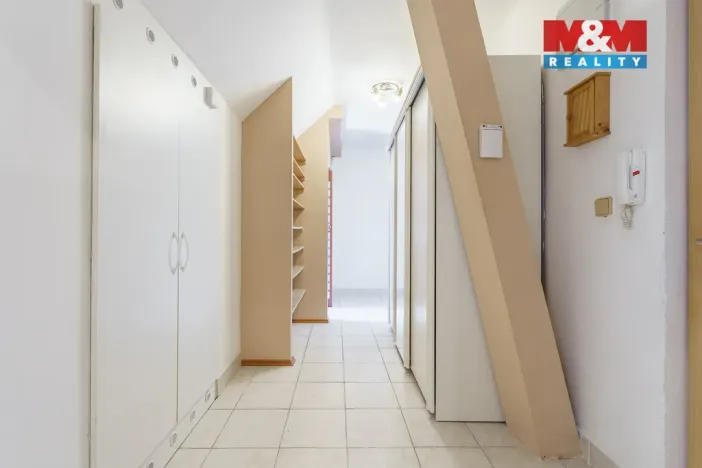 Prodej bytu 3+1, Cheb, Cechovní, 130 m2