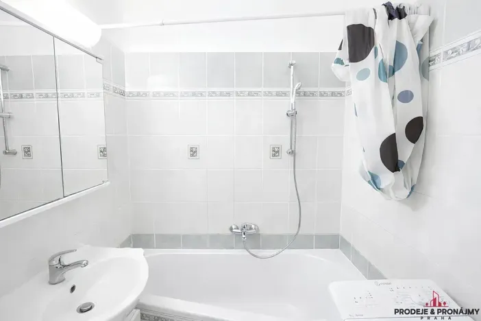 Prodej bytu 1+kk, Praha - Letňany, Místecká, 25 m2