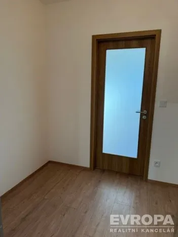 Pronájem bytu 1+kk, Liberec, Tovární, 40 m2