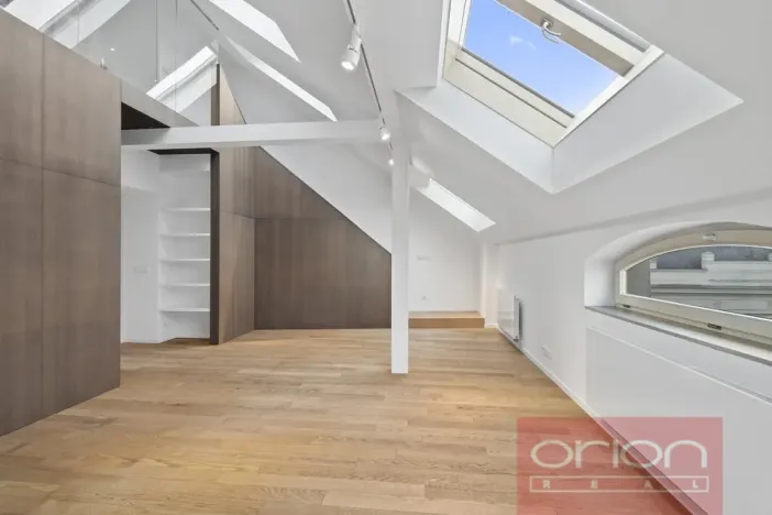 Pronájem bytu 3+1, Praha - Bubeneč, U akademie, 130 m2