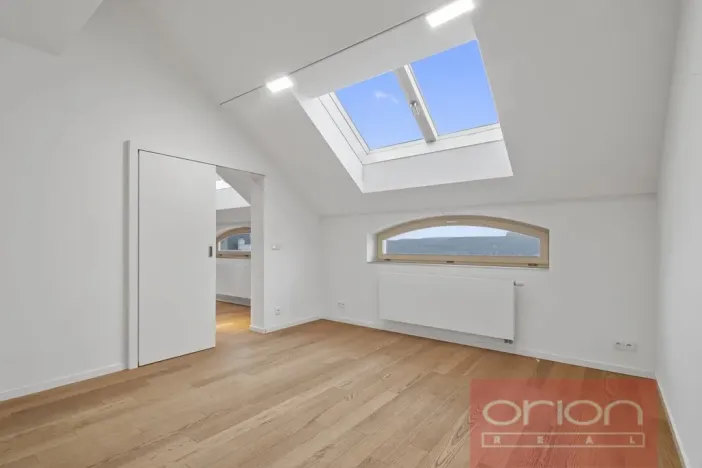 Pronájem bytu 3+1, Praha - Bubeneč, U akademie, 130 m2