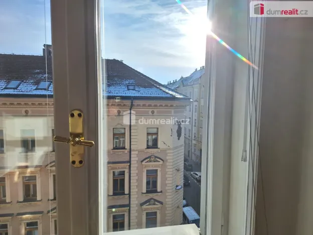 Pronájem bytu 2+kk, Praha, Kamenická, 61 m2