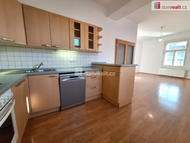 Pronájem bytu 2+kk, Praha, Kamenická, 61 m2