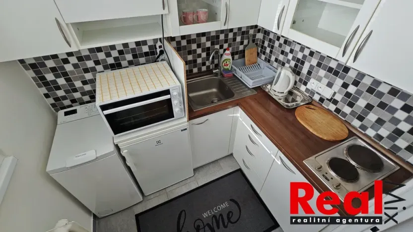 Pronájem bytu 1+1, Brno - Lesná, Arbesova, 32 m2