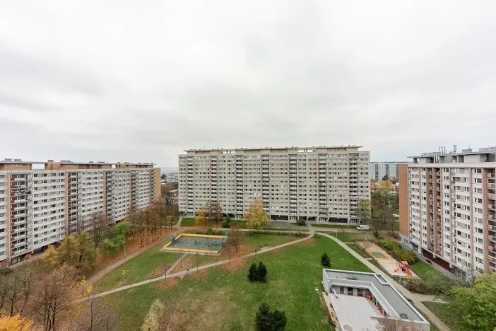 Pronájem bytu 2+kk, Praha - Kobylisy, Rajmonova, 66 m2