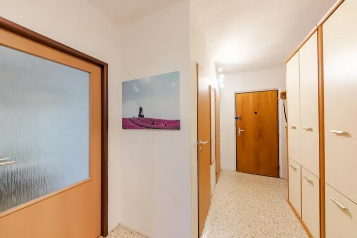 Pronájem bytu 2+kk, Praha - Kobylisy, Rajmonova, 66 m2