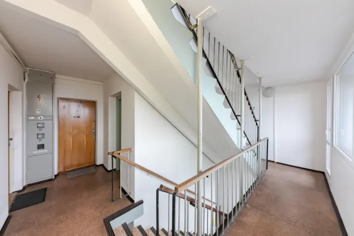 Pronájem bytu 2+kk, Praha - Kobylisy, Rajmonova, 66 m2