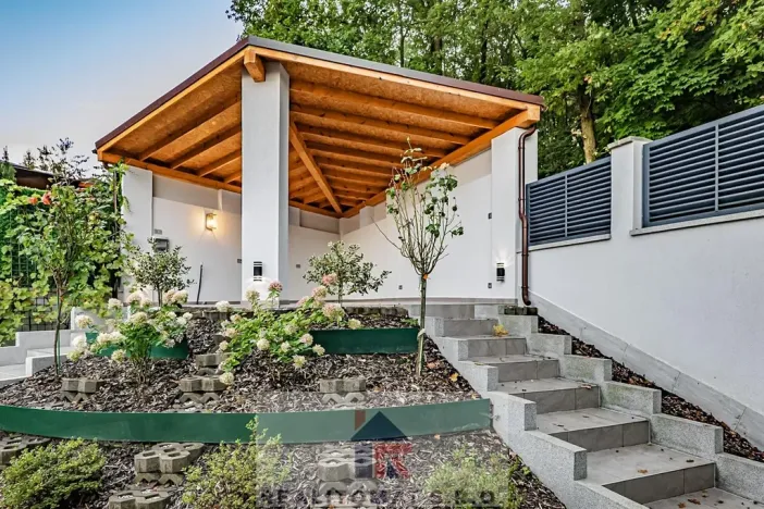 Prodej rodinného domu, Praha - Komořany, Pod lesem, 175 m2