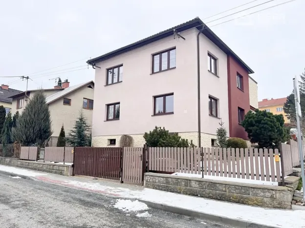 Pronájem kanceláře, Valašské Meziříčí, Kraiczova, 50 m2