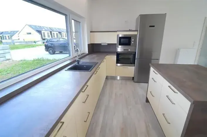 Pronájem rodinného domu, Vestec, Erbenova, 140 m2