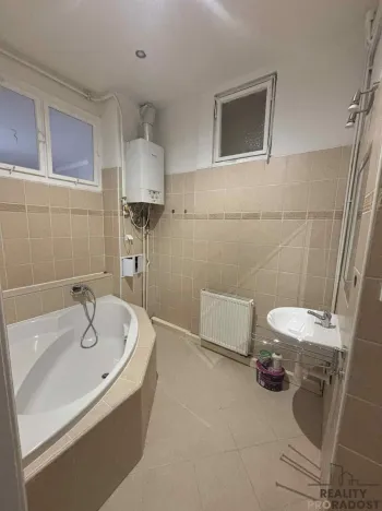 Pronájem kanceláře, Ostrava, Reální, 170 m2