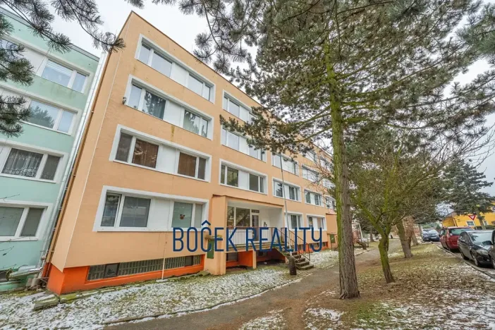 Prodej bytu 3+1, Komárov, Mládežnická, 65 m2