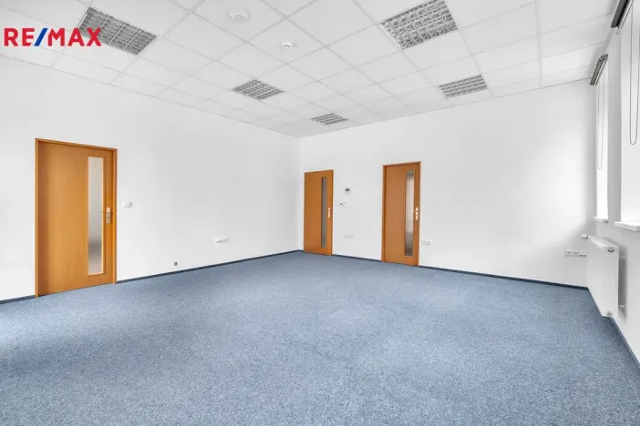 Pronájem kanceláře, Hradec Králové - Slezské Předměstí, Sládkova, 170 m2