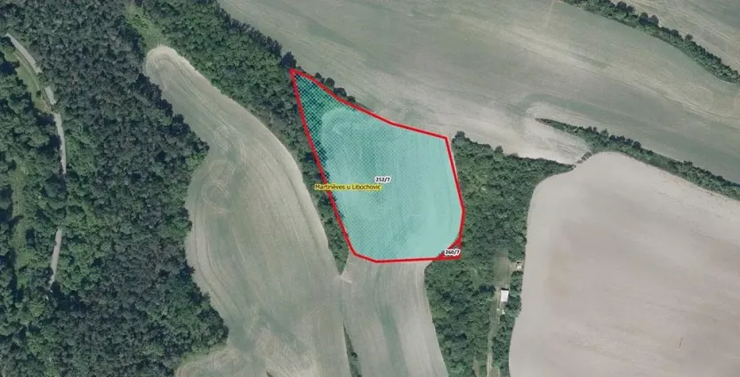 Prodej pole, Martiněves, 10107 m2