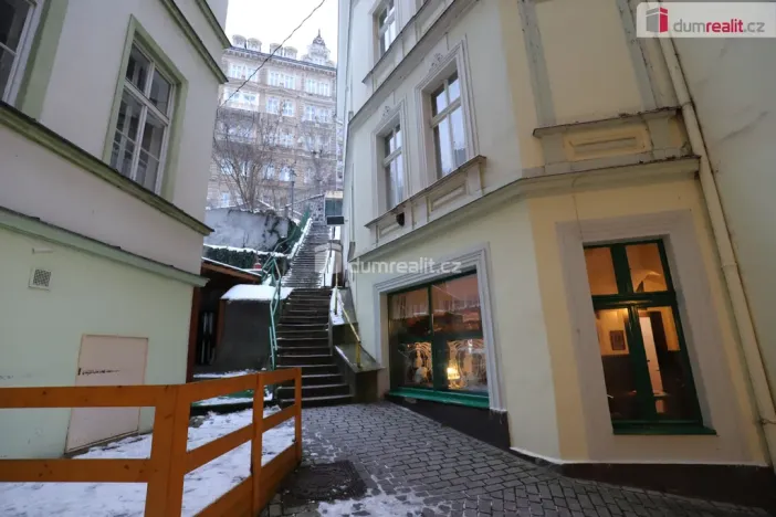 Pronájem bytu 2+kk, Karlovy Vary, Stará Louka, 60 m2
