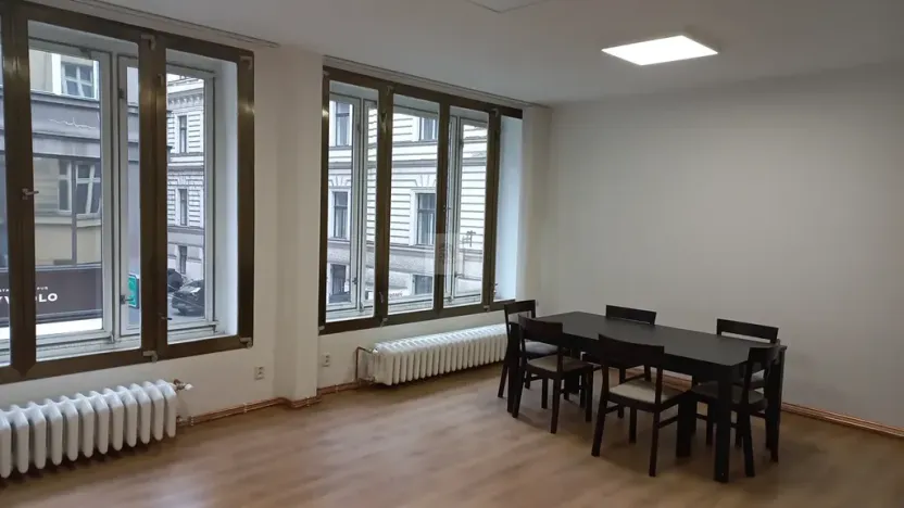 Pronájem kanceláře, Praha - Nové Město, V jámě, 125 m2