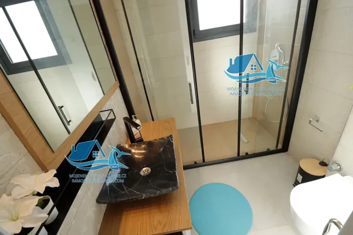 Prodej bytu 3+1, Trikomo, Kypr, 100 m2