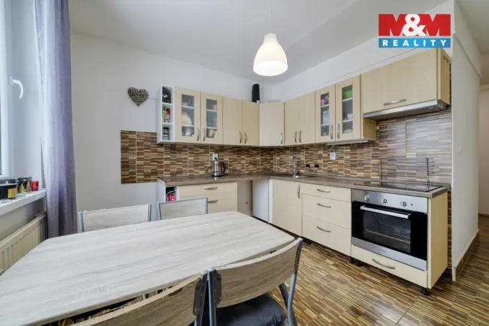 Prodej bytu 2+1, Kraslice, Hradební, 64 m2