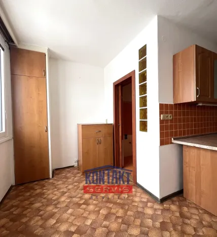 Pronájem bytu 2+1, Jindřichův Hradec, sídliště Vajgar, 62 m2