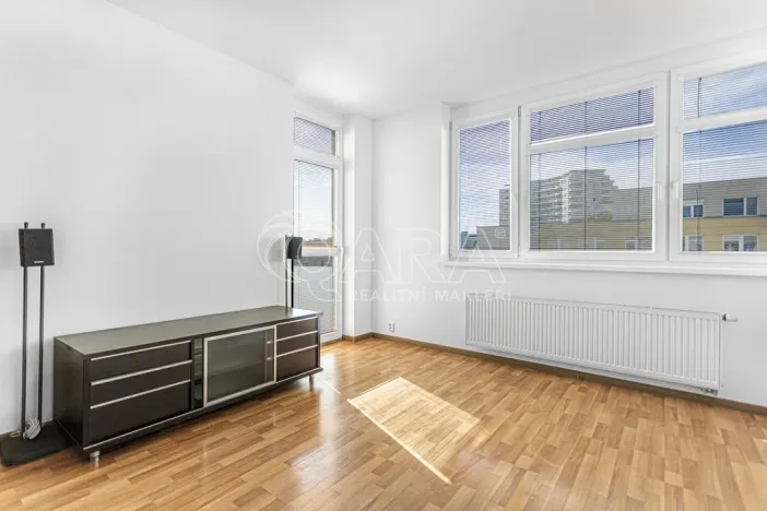 Pronájem bytu 3+kk, Praha - Řepy, Skuteckého, 74 m2