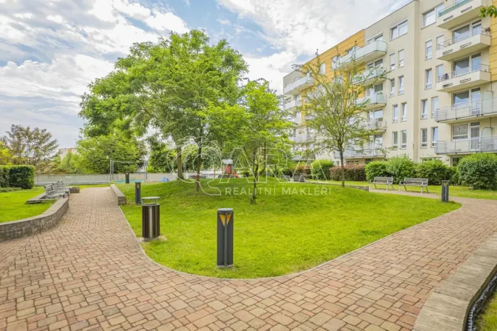 Pronájem bytu 3+kk, Praha - Řepy, Skuteckého, 74 m2