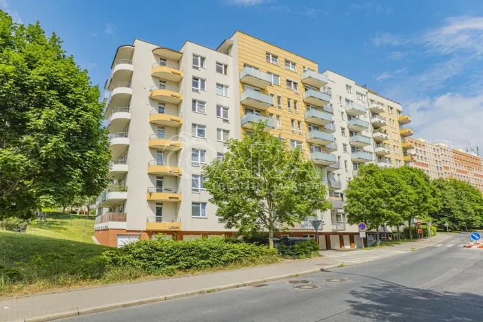Pronájem bytu 3+kk, Praha - Řepy, Skuteckého, 74 m2