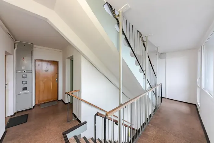 Pronájem bytu 2+kk, Praha - Kobylisy, Rajmonova, 55 m2