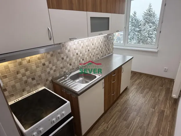 Prodej bytu 3+1, Klášterec nad Ohří, Na Vyhlídce, 70 m2