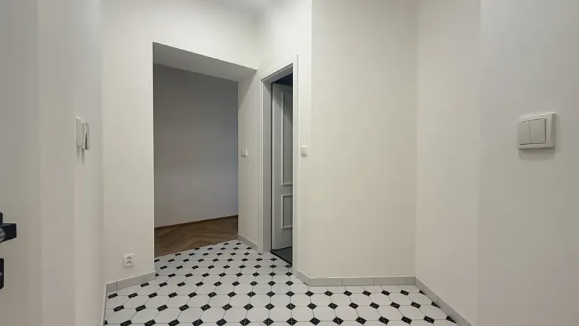 Pronájem bytu 2+kk, Praha - Vršovice, Žitomírská, 60 m2