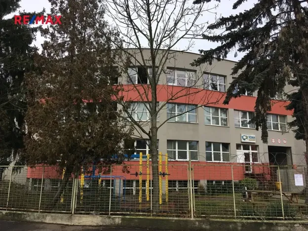 Pronájem kanceláře, Praha - Hloubětín, Nademlejnská, 25 m2