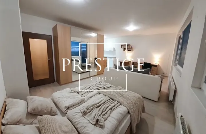 Pronájem bytu 1+kk, Praha - Modřany, Soukalova, 37 m2