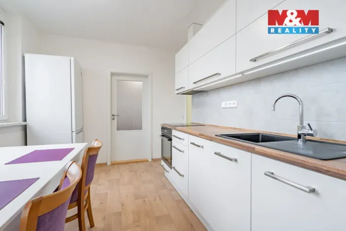 Prodej bytu 3+1, Jihlava, Královský vršek, 72 m2