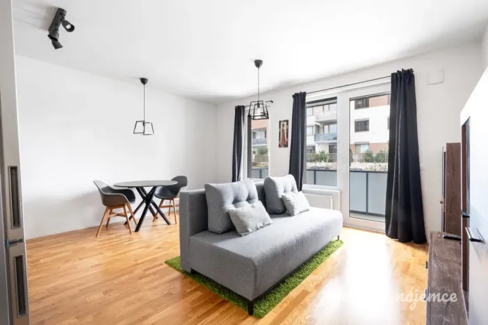 Pronájem bytu 1+kk, Praha - Hloubětín, Waltariho, 37 m2