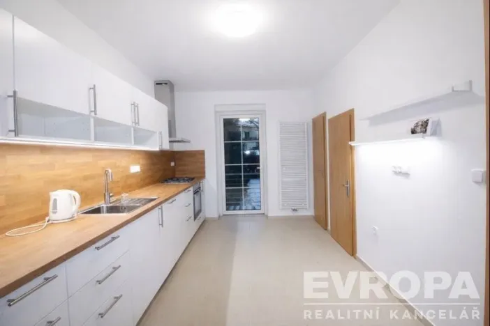 Pronájem rodinného domu, Praha - Žižkov, Hraniční, 120 m2