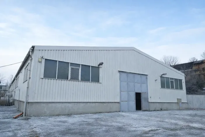 Pronájem výrobních prostor, Kladno, Huťská, 720 m2